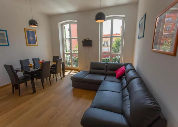 Superb 50m2 With Swimming Pool Apartamento Menton